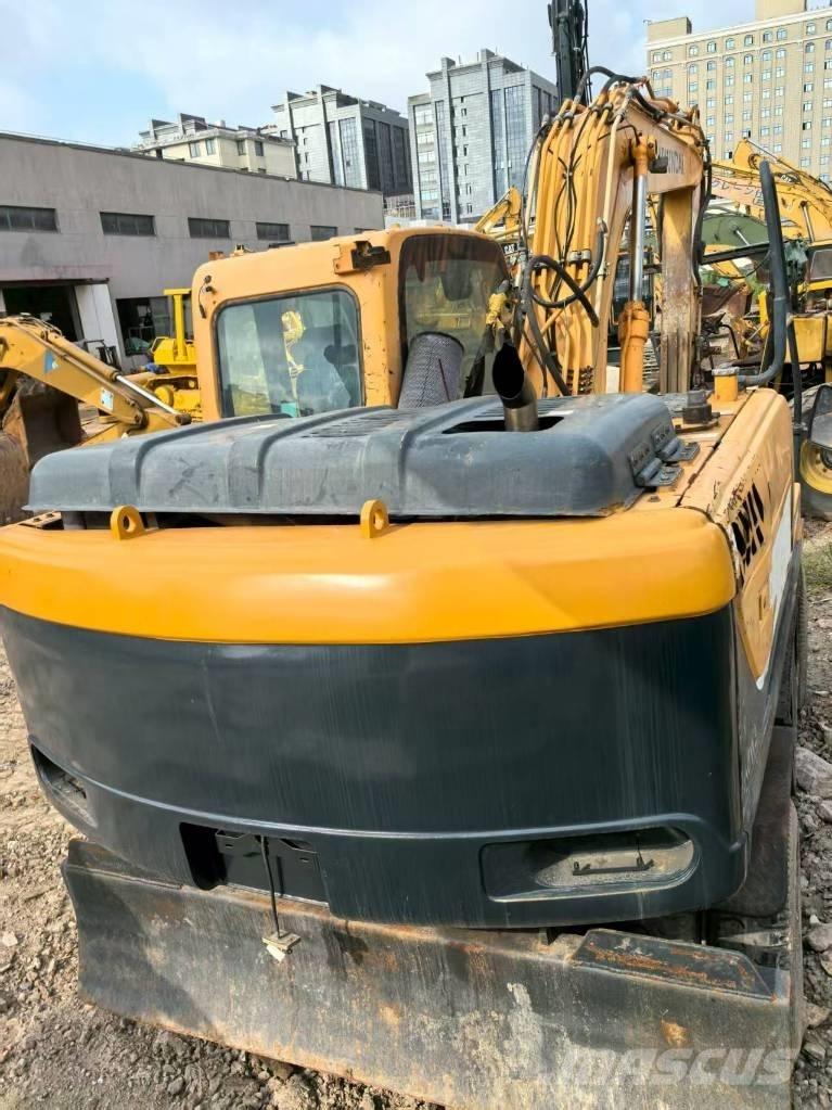 Hyundai R150W Pelle sur pneus