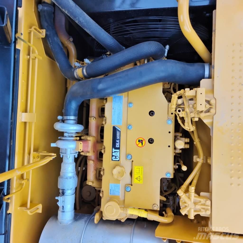 CAT 320 D2L Pelle sur chenilles