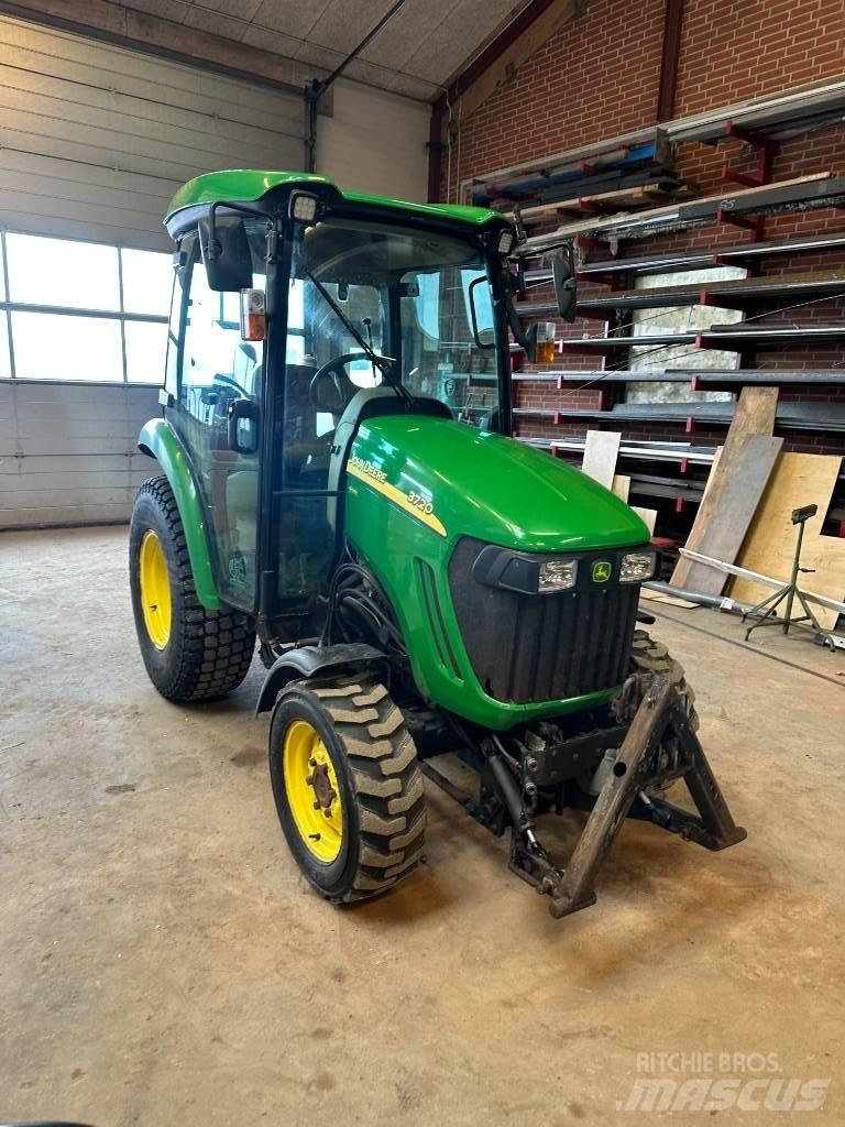 John Deere 3720 Tracteur
