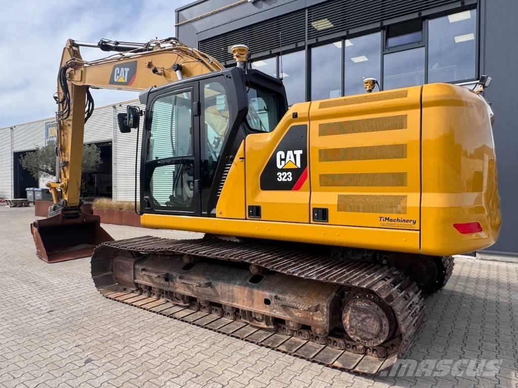 CAT 323 Pelle sur chenilles