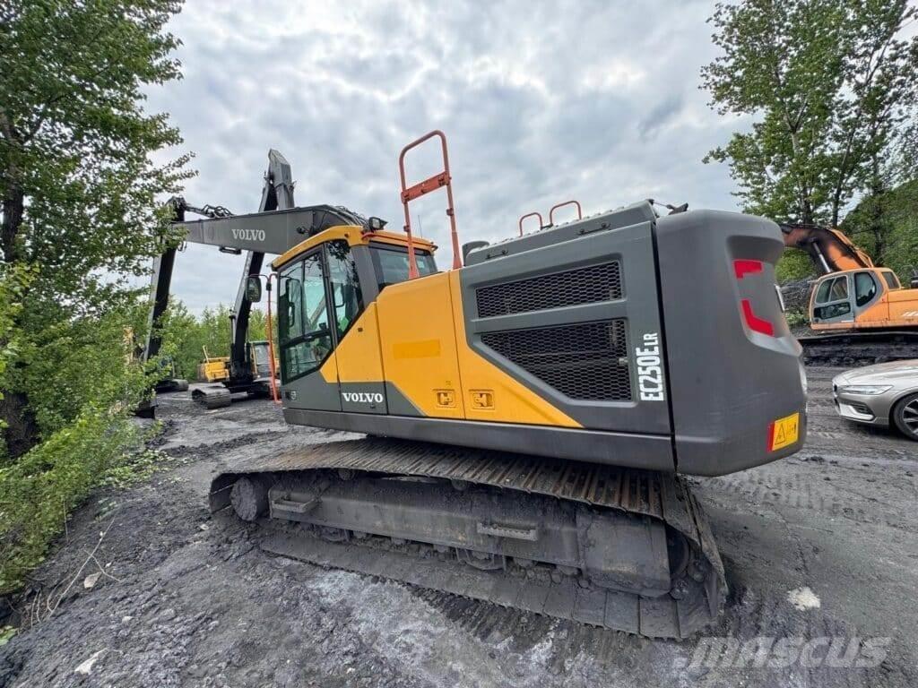 Volvo EC250ELR Pelle sur chenilles