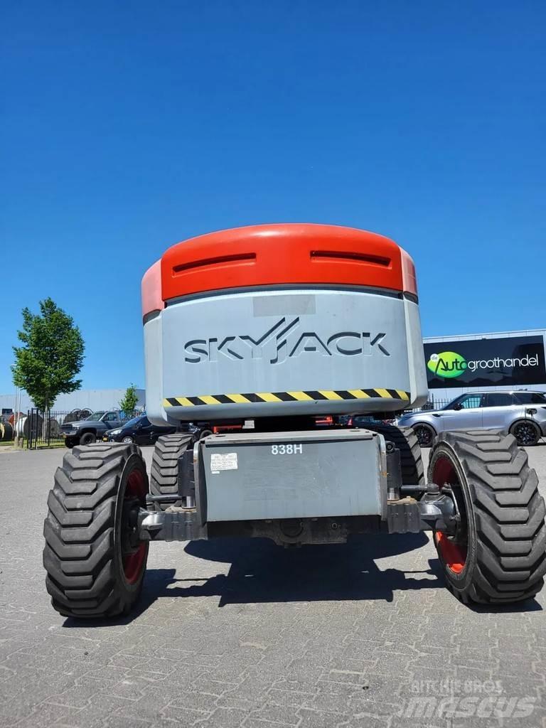 SkyJack SJ 46AJ Nacelles articulées