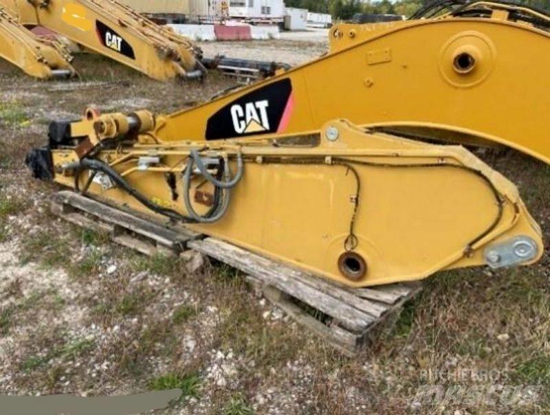 CAT 319 Bras et Godet