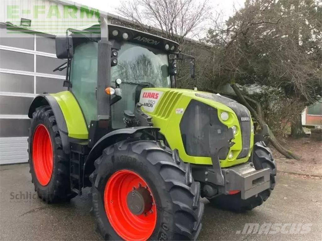 CLAAS arion 550 Tracteur
