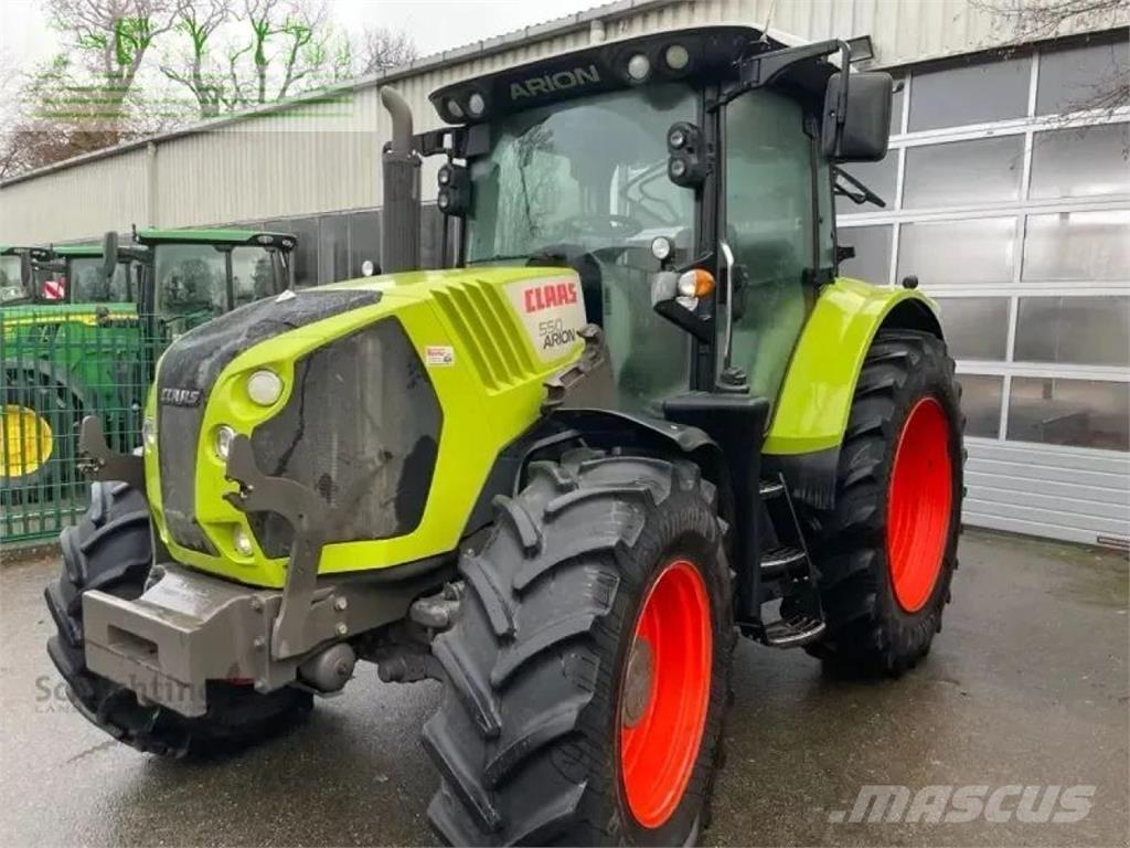 CLAAS arion 550 Tracteur
