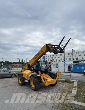 JCB 540-140 Chariot télescopique