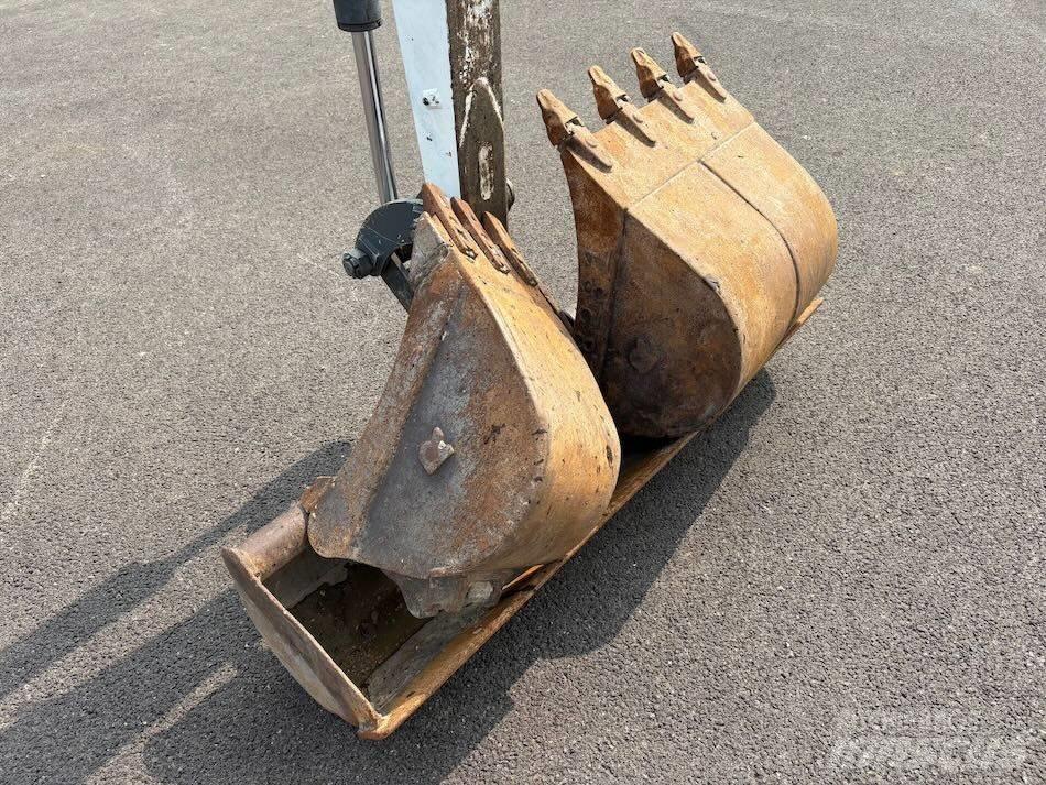 Neuson 38 Z 3 RD Mini pelle < 7t