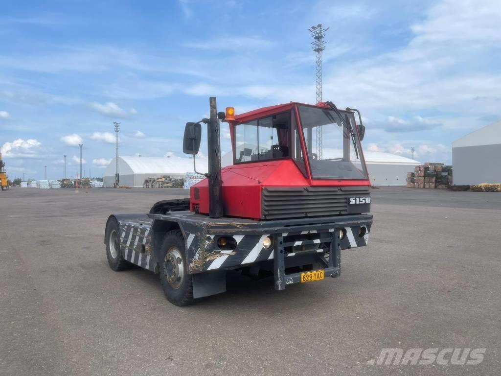 Sisu TR180CL Tracteur de manœuvre