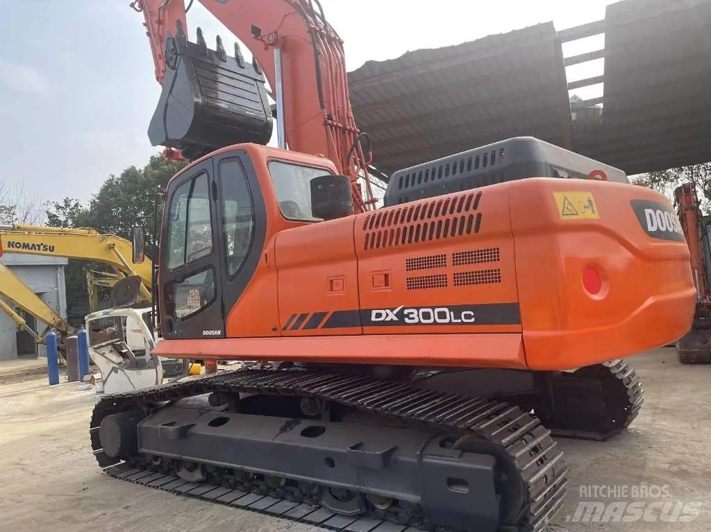 Doosan DX300LC Pelle sur chenilles