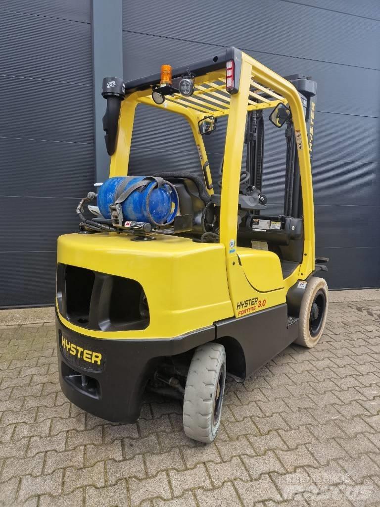 Hyster 3.0 FT Chariots GPL