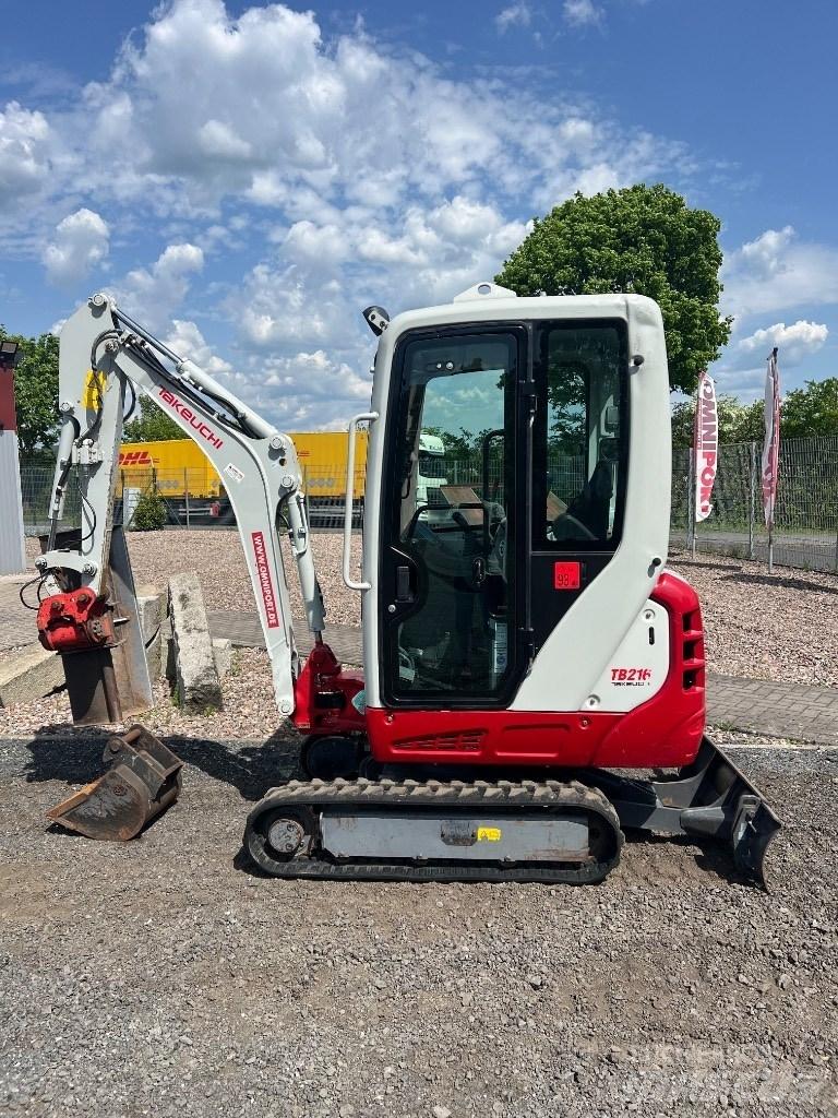 Takeuchi TB 216 Mini pelle < 7t