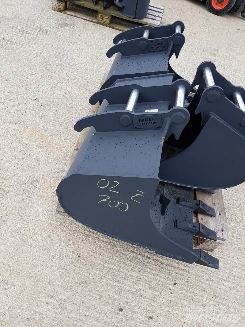 TL 700mm SW 010 Pelle rétro arrière