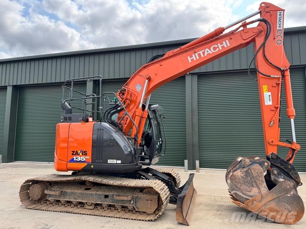 Hitachi ZX 135USBL-6 Pelle sur chenilles