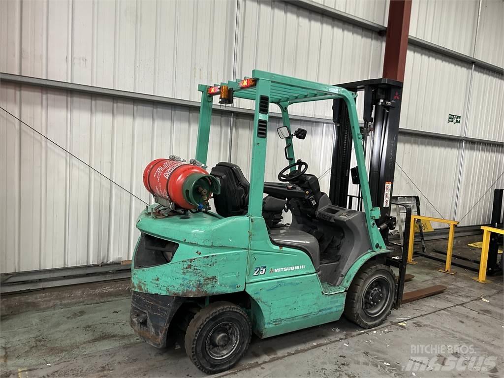 Mitsubishi FG25NT Chariots GPL