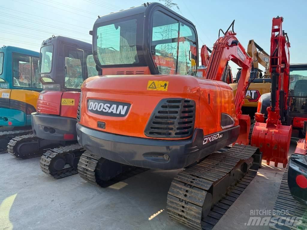 Doosan DX 60 Mini pelle < 7t