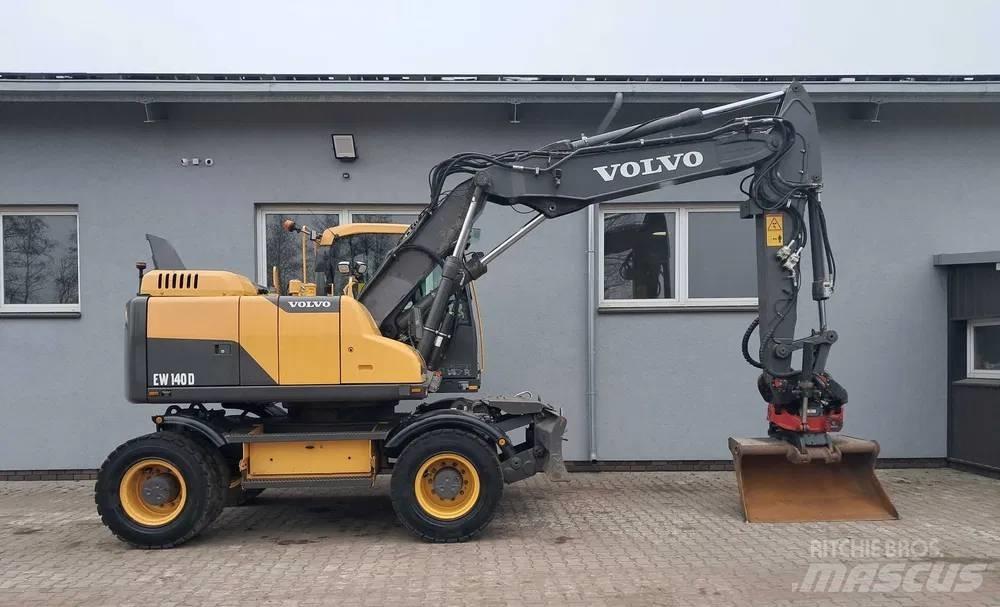 Volvo EW 140 D Pelle sur pneus