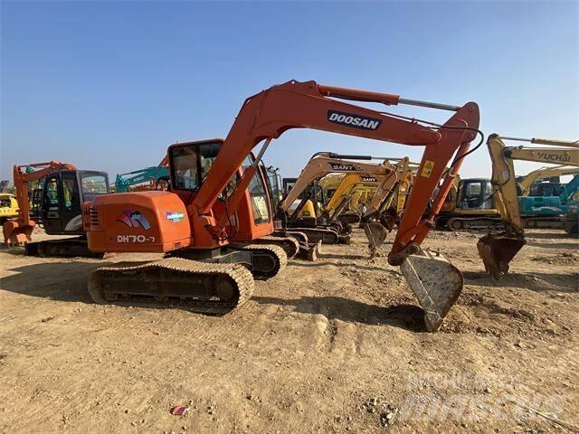 Doosan DH70-7 Mini pelle < 7t