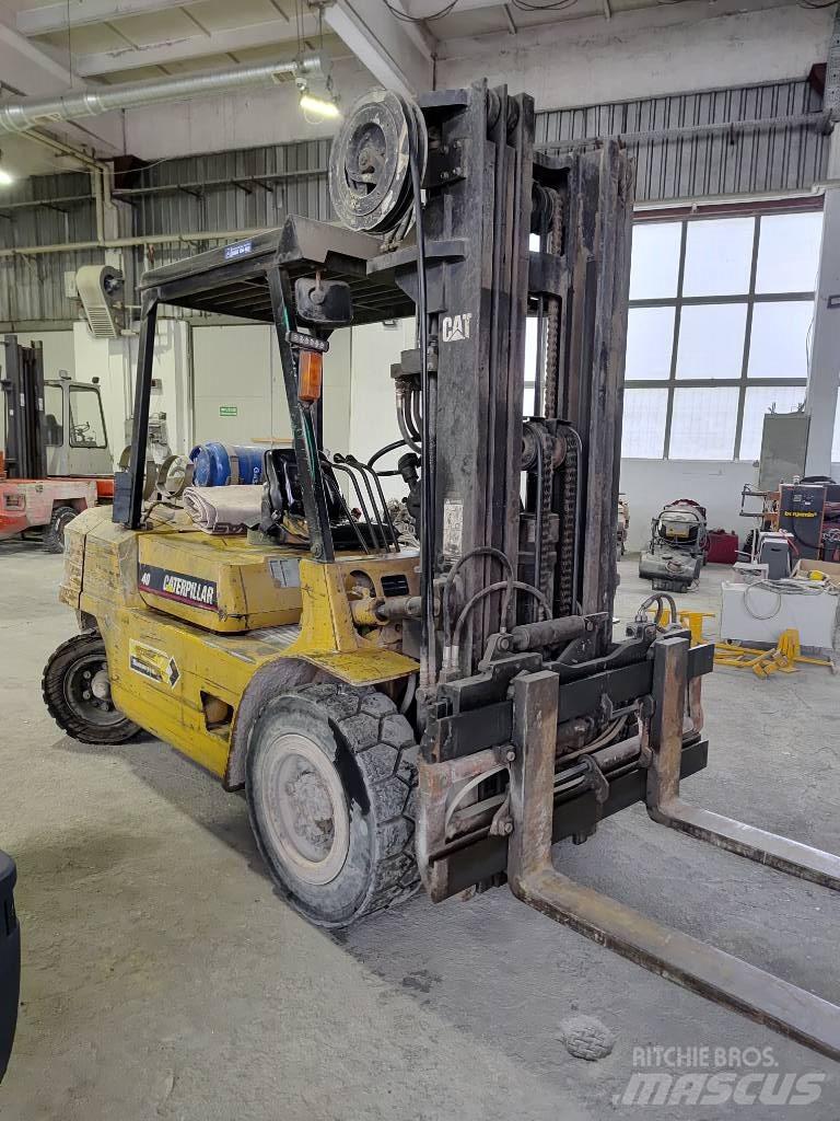 CAT GPL 40 Chariots GPL