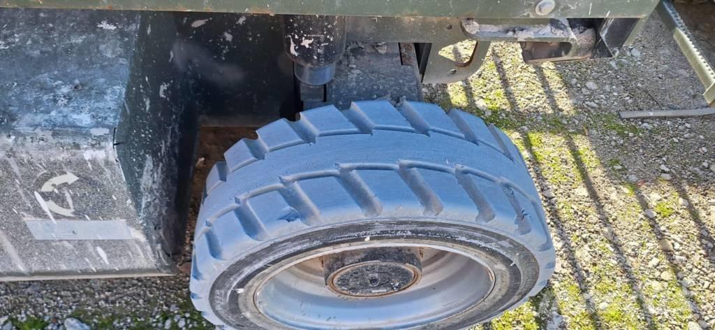 JLG M 3369 Nacelle ciseaux