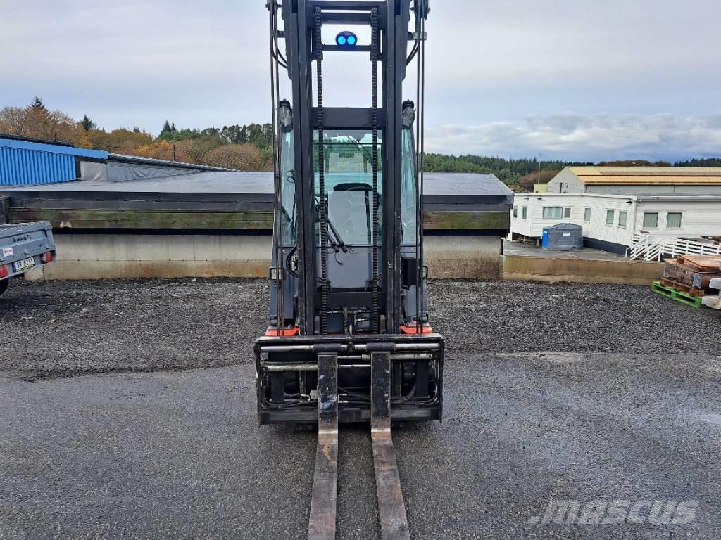 Toyota 8FBMT35 Chariots élévateurs électriques