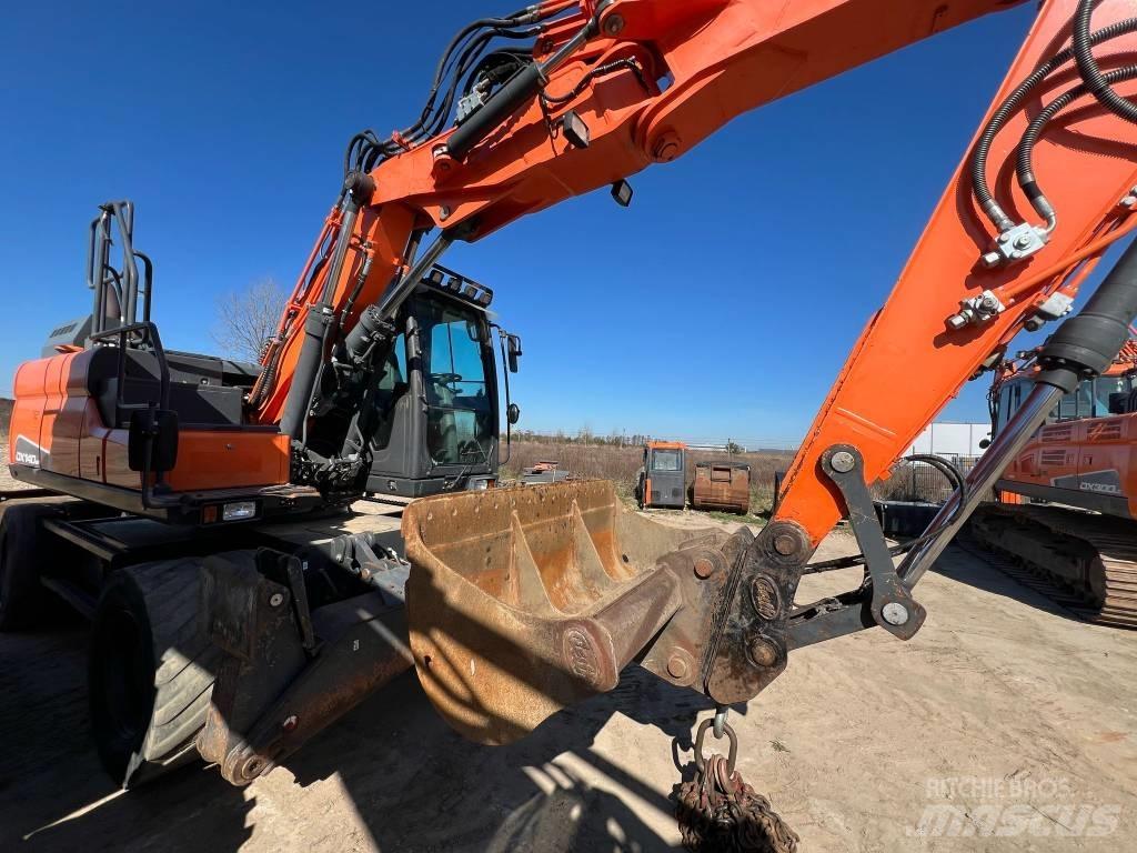 Doosan DX140W-5 Pelle sur pneus