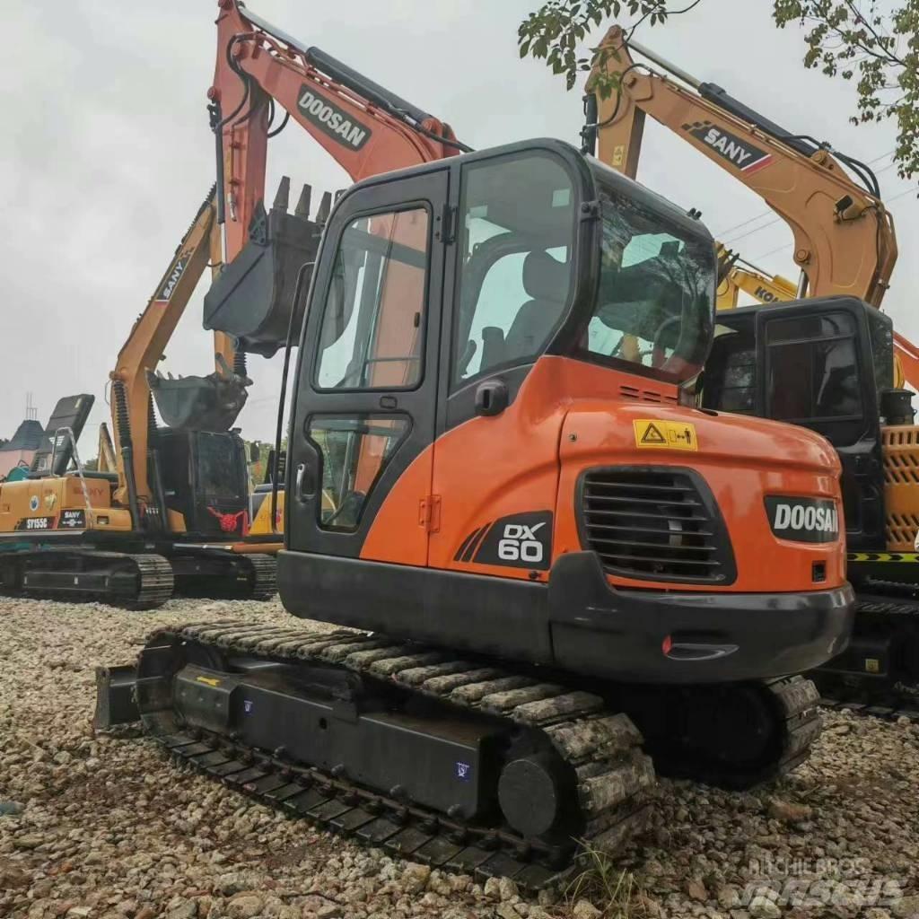 Doosan DX60 Mini pelle < 7t