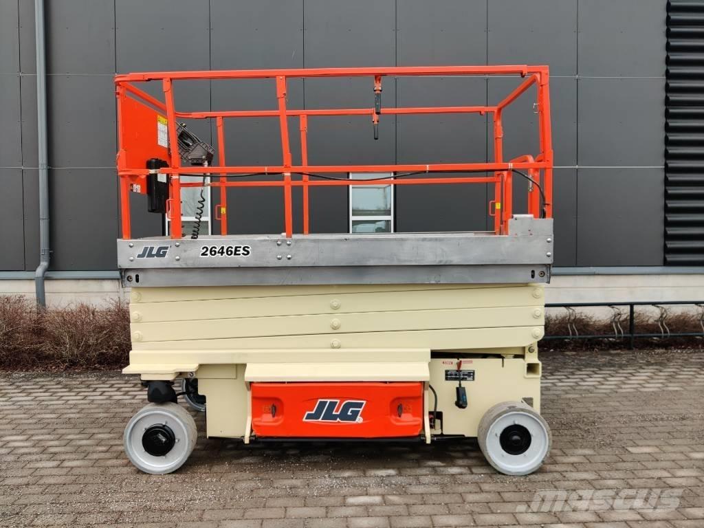 JLG 2646 ES Mât vertical