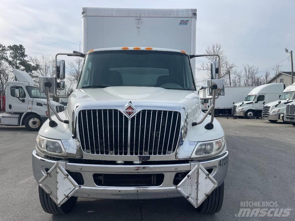 International 4300 Camion Fourgon