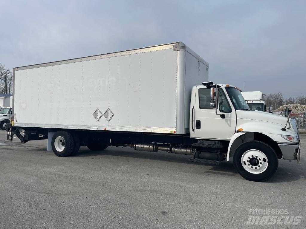 International 4300 Camion Fourgon