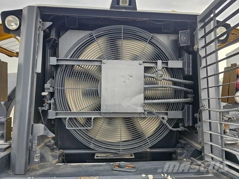 Komatsu WA 470-7 Chargeuse sur pneus