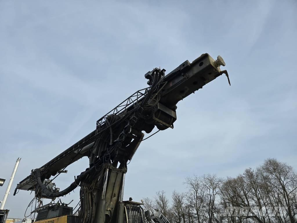 Liebherr LB 28 Pelle enfonce-pieux