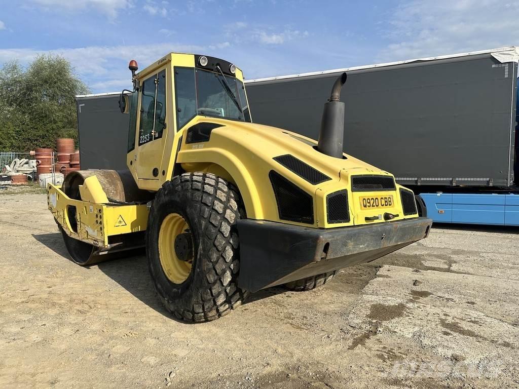 Bomag BW213-DH4 Rouleaux monocylindre