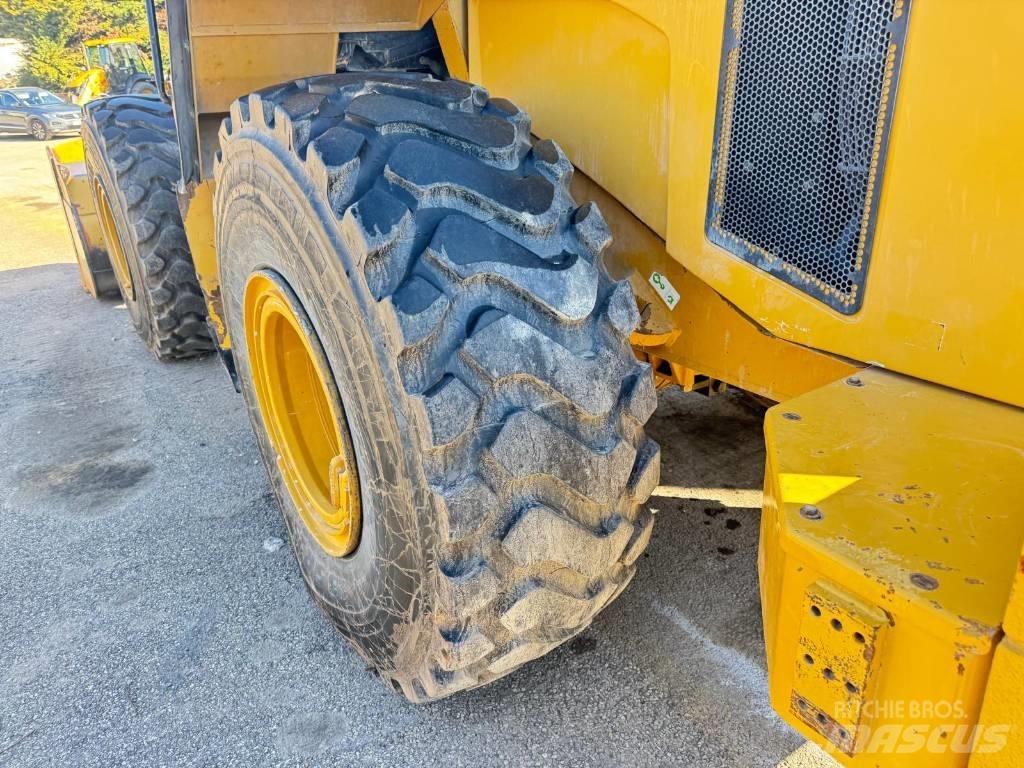CAT 962 G II Chargeuse sur pneus
