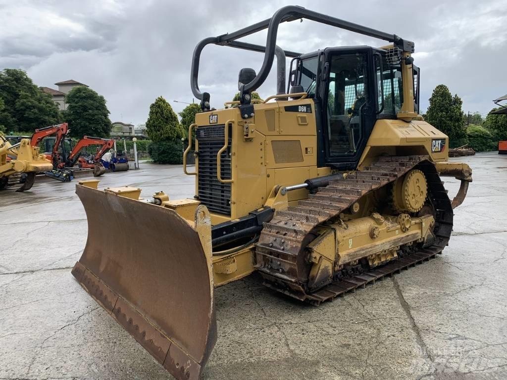 CAT D 6 N XL Bouteurs sur chenilles