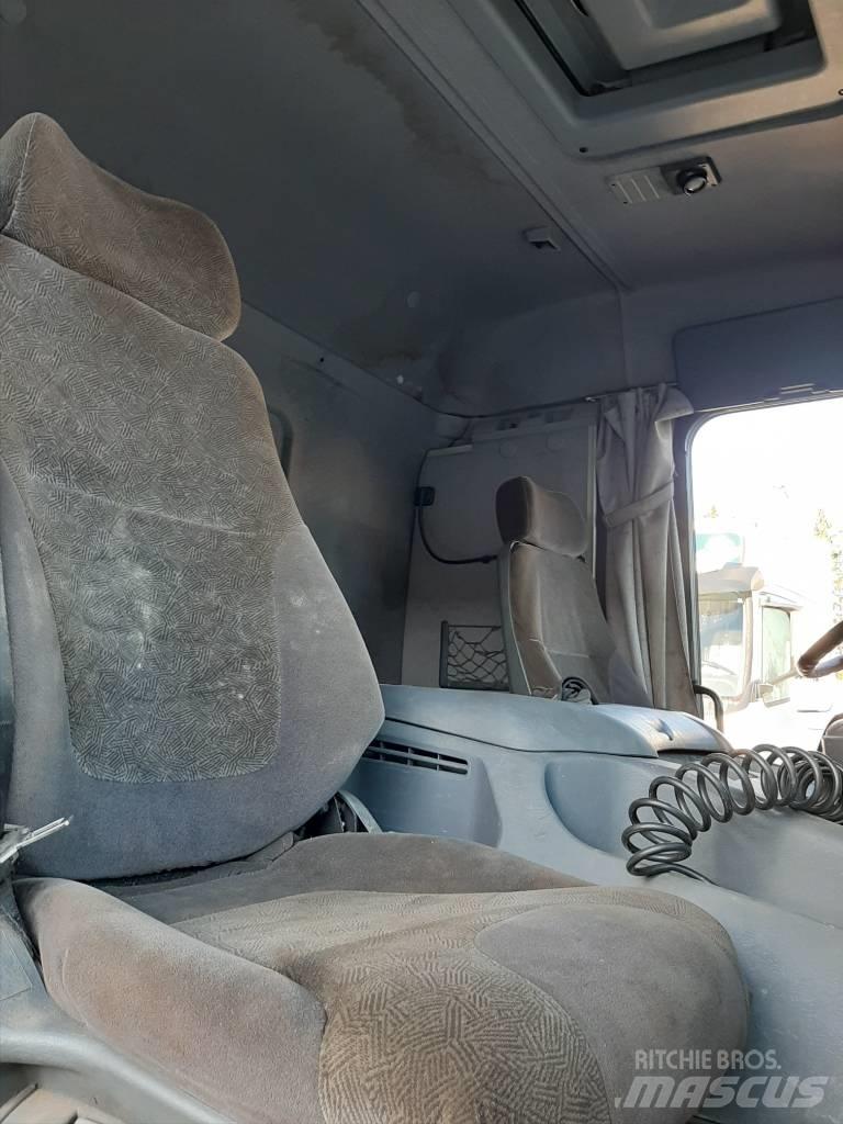 Scania P 124 Camion ampliroll