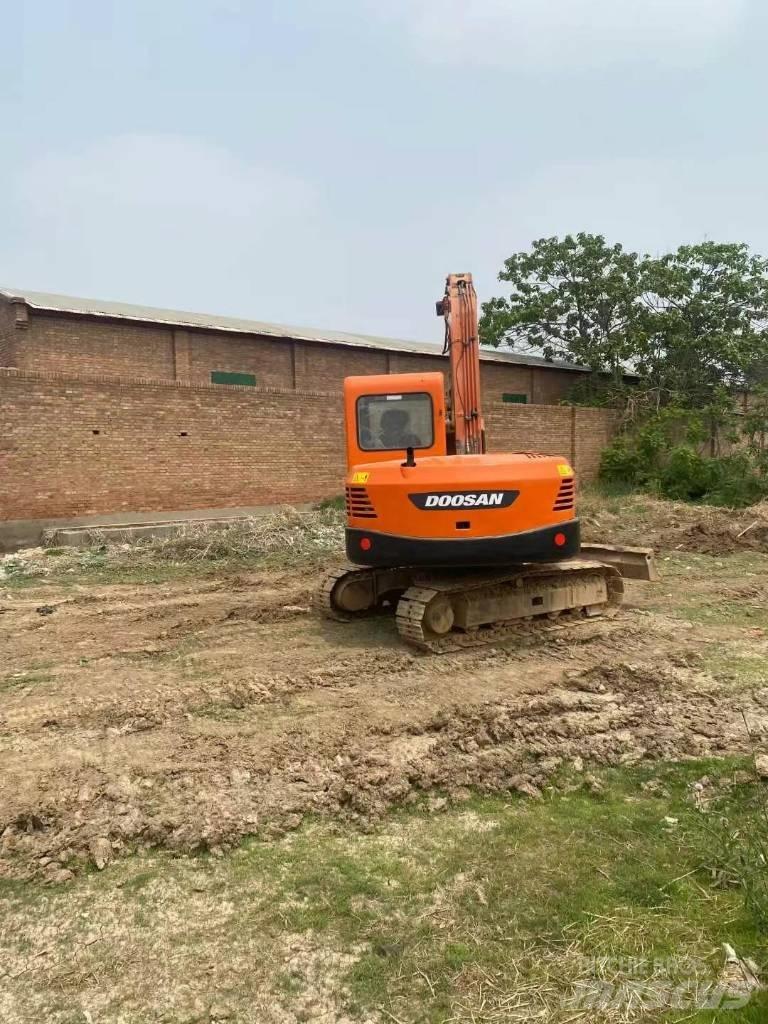 Doosan DX 80 Mini pelle 7t-12t