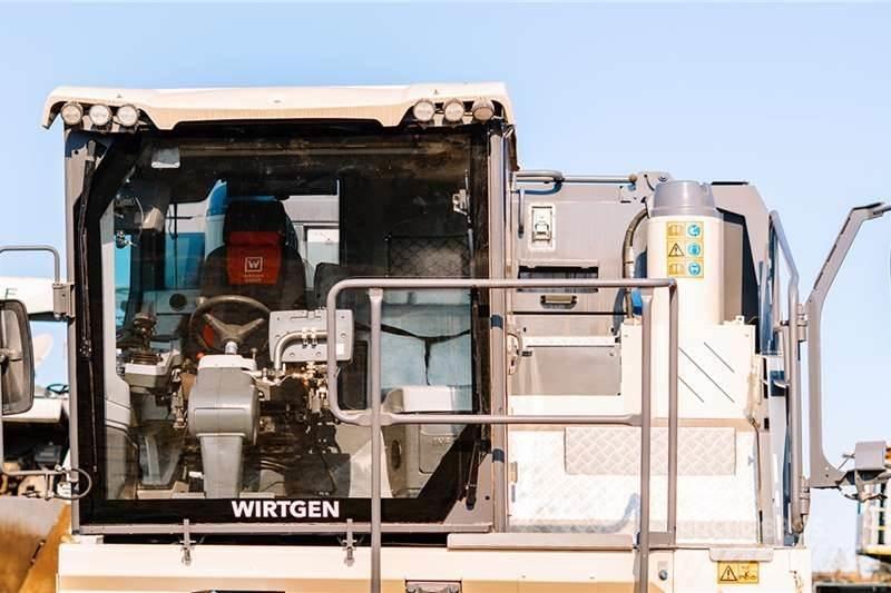 Wirtgen WR240 Autre camion