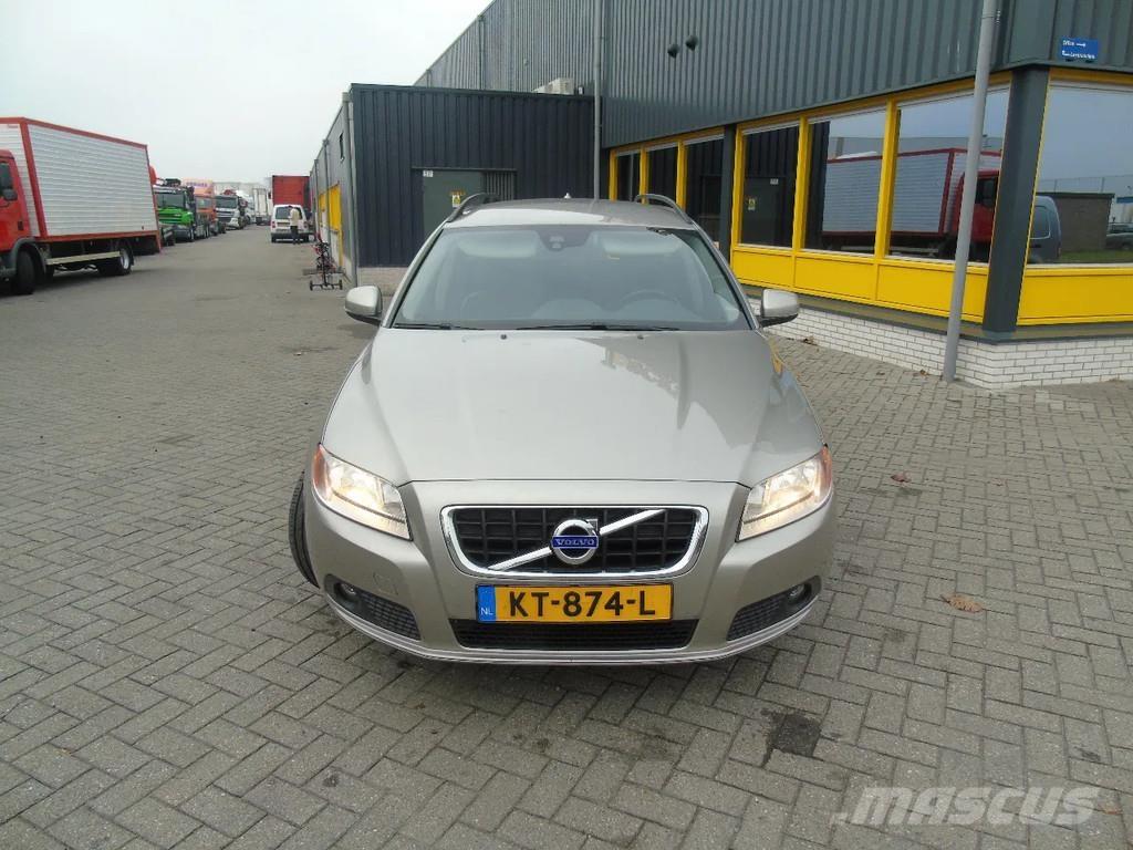 Volvo V70 + manual Voiture