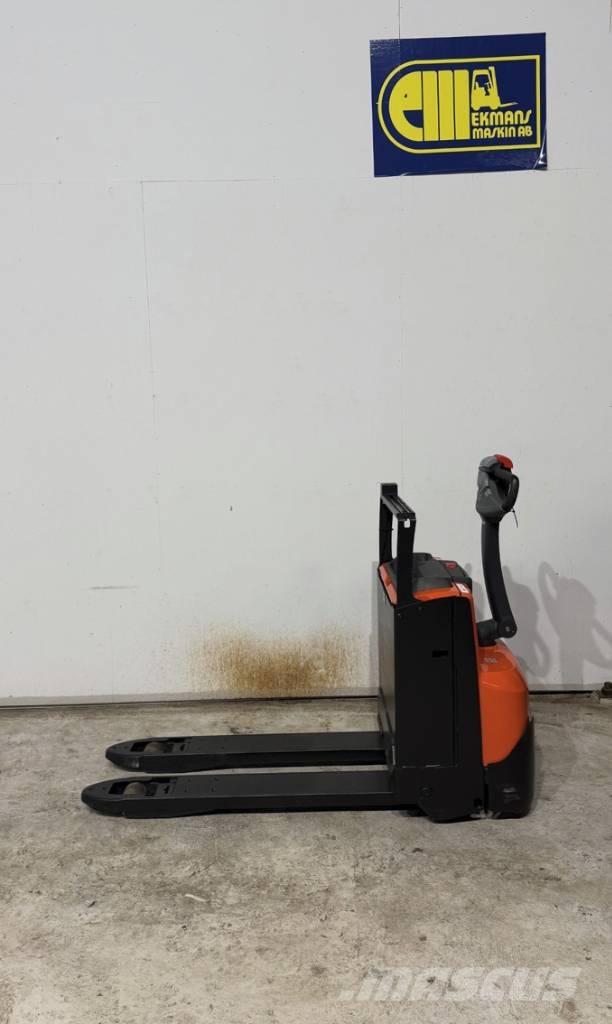 BT truck LWE 180 Transpalette accompagnant