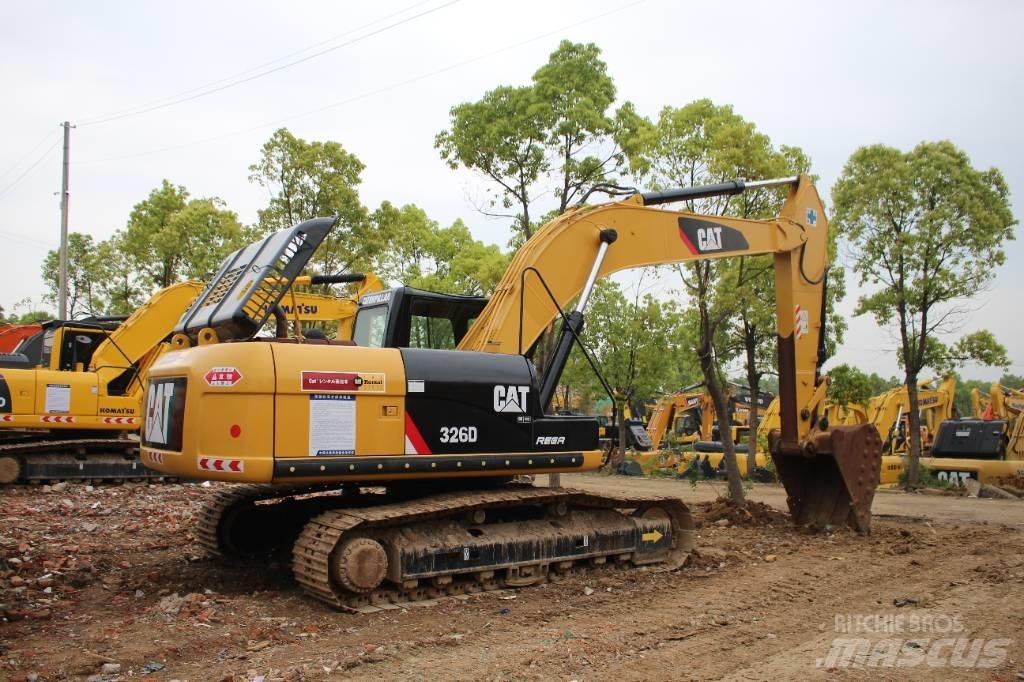 CAT 326D Pelle sur chenilles