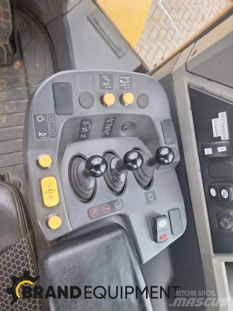 CAT 950M Chargeuse sur pneus