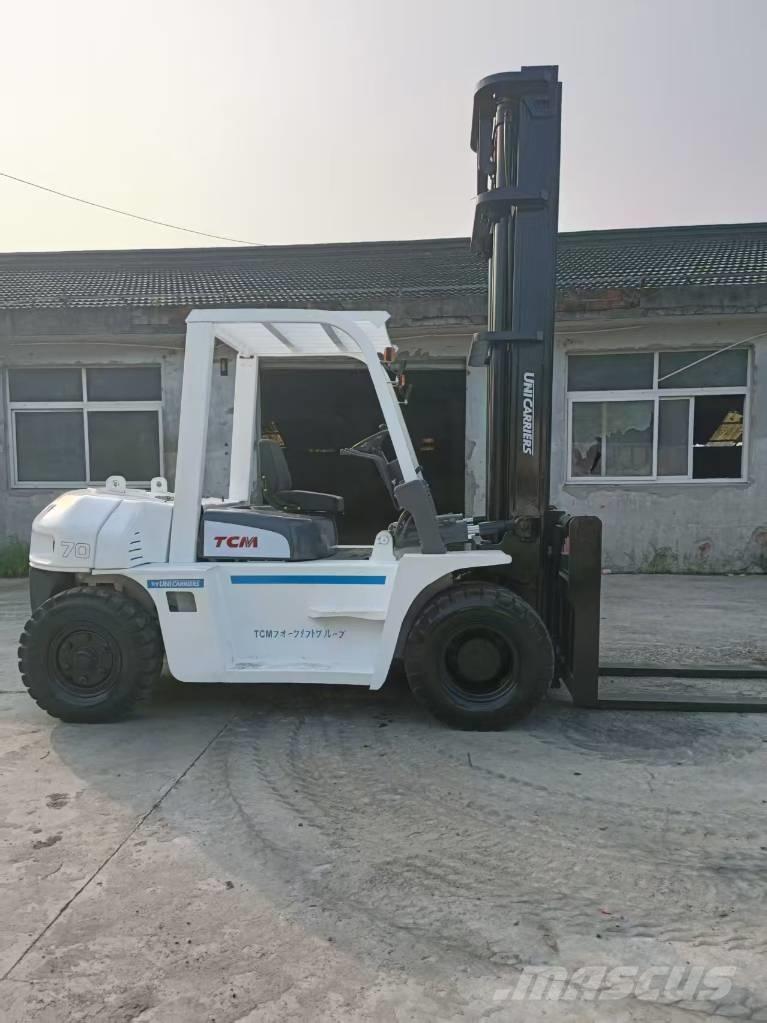 TCM FD 70 Z8 Camion Fourgon