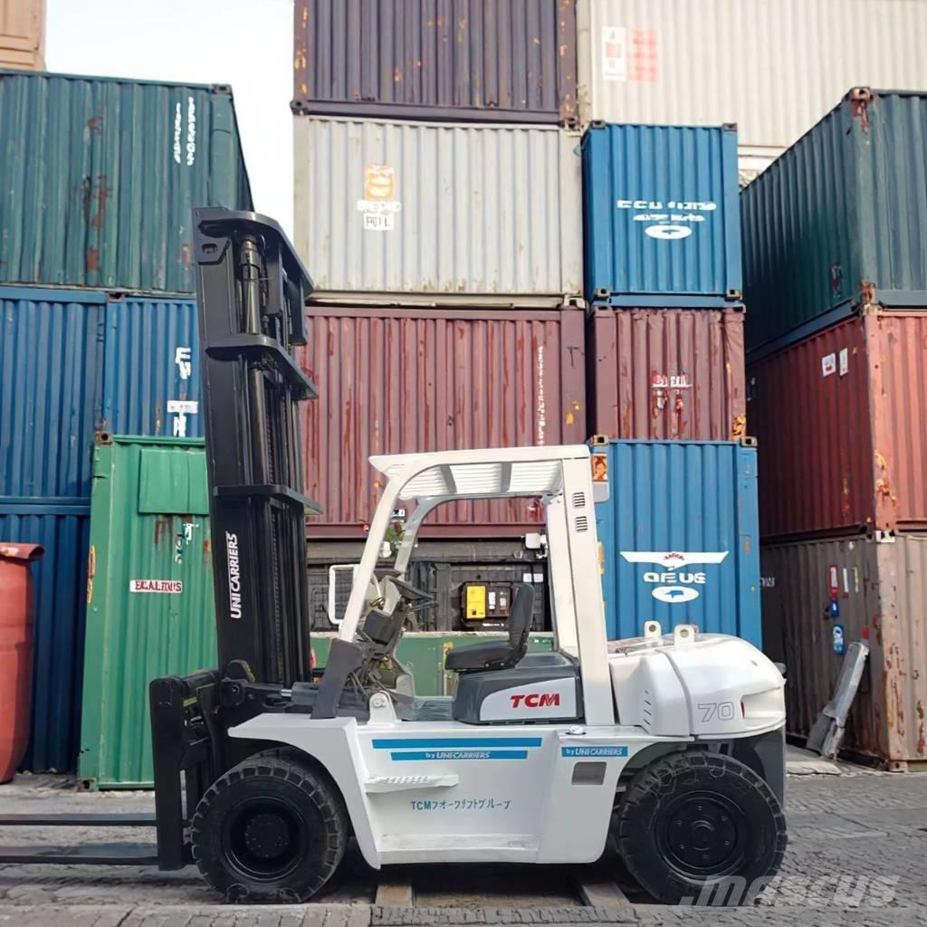 TCM FD 70 Z8 Camion Fourgon