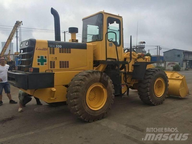 Komatsu WA 320 Tractopelle