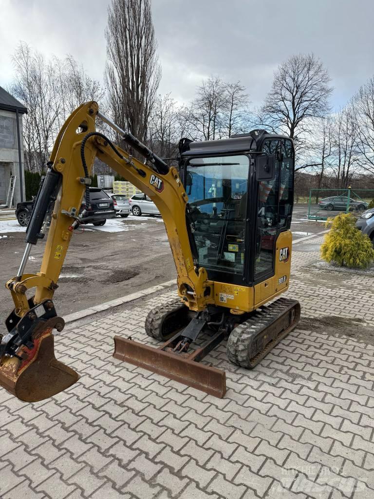 CAT 301.8 Mini pelle < 7t