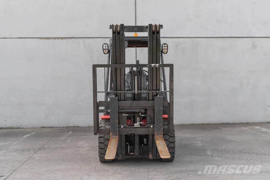 Manitou MI 30 D Chariots diesel