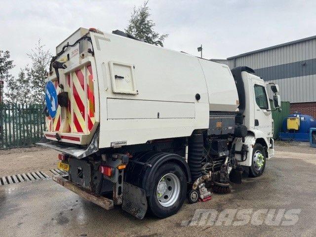 DAF LF 220 Camion balayeur