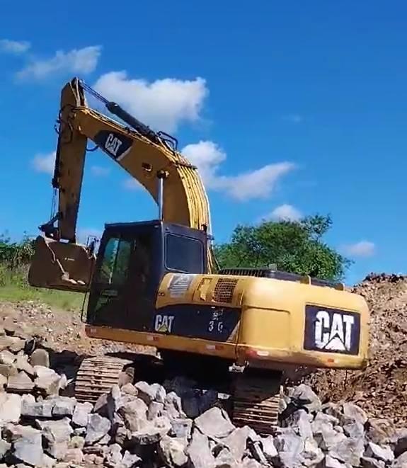 CAT 320D Pelle sur chenilles