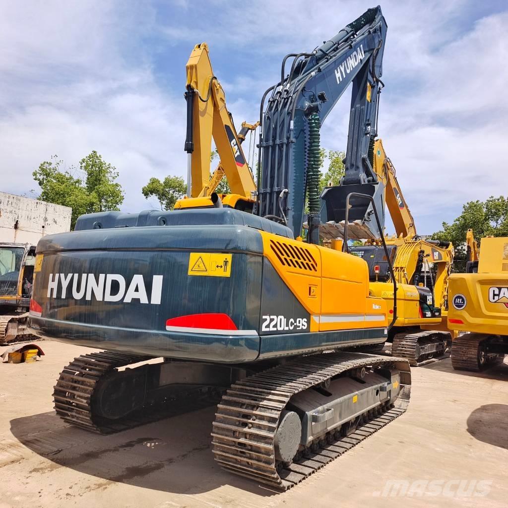 Hyundai 220LC-9S Pelle sur chenilles