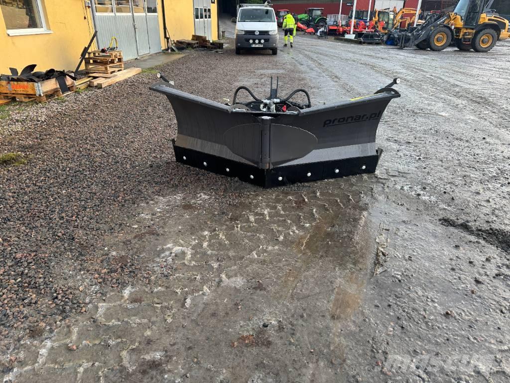 Pronar PUV 2400 M Chasse neige